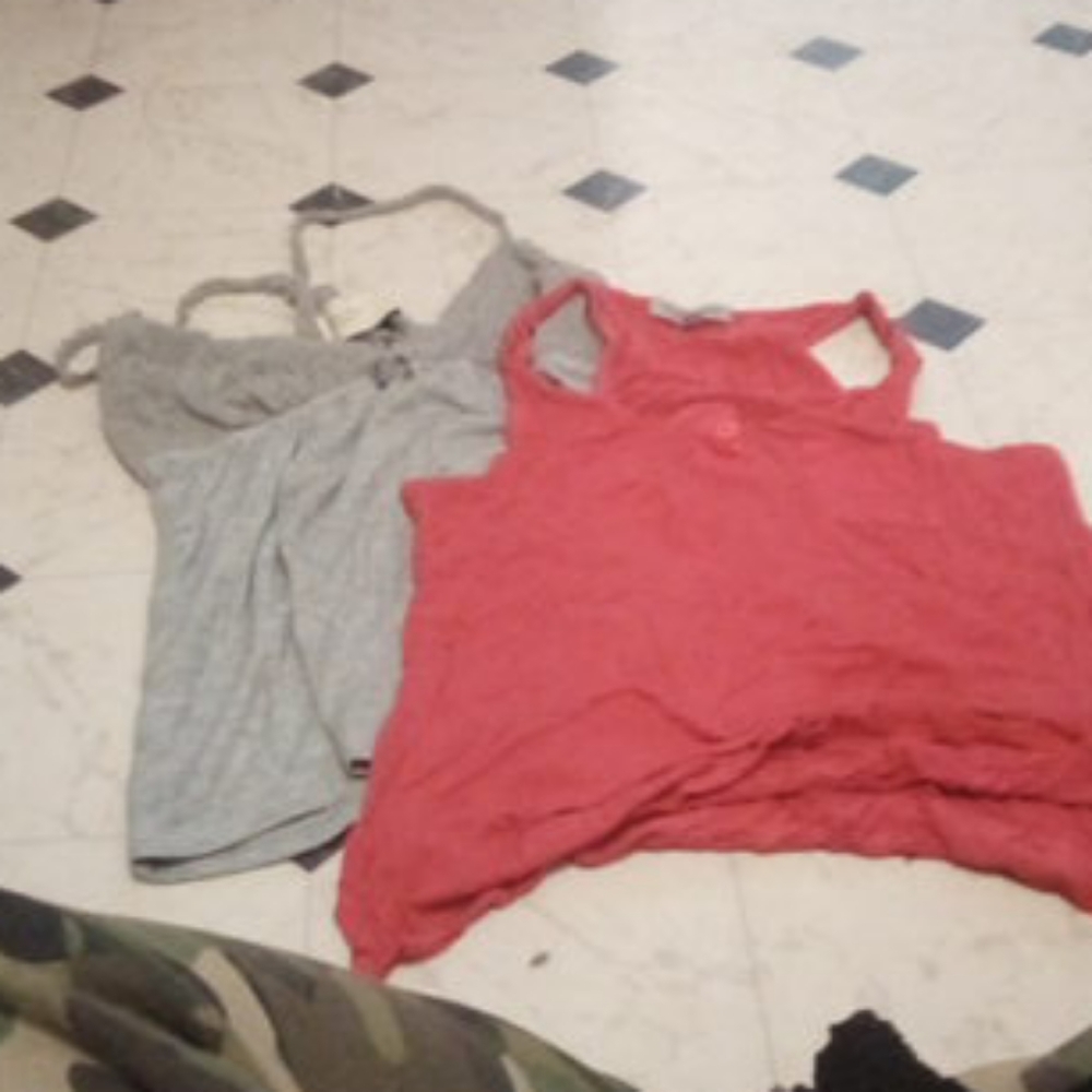 Tank top bundle - Picture 2 of 4
